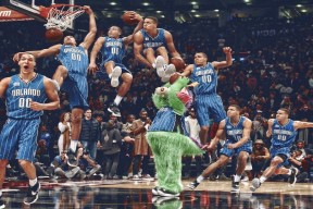 九游游戏中心-_明星导师指导训练营：点亮青少年的运动之路_，明星导师英文单词