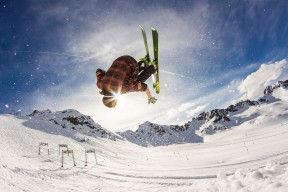 9游游戏官网-【赛场风云】奥沙利文：用创新战术打破现场局势，奥沙利文比赛视频大全最新