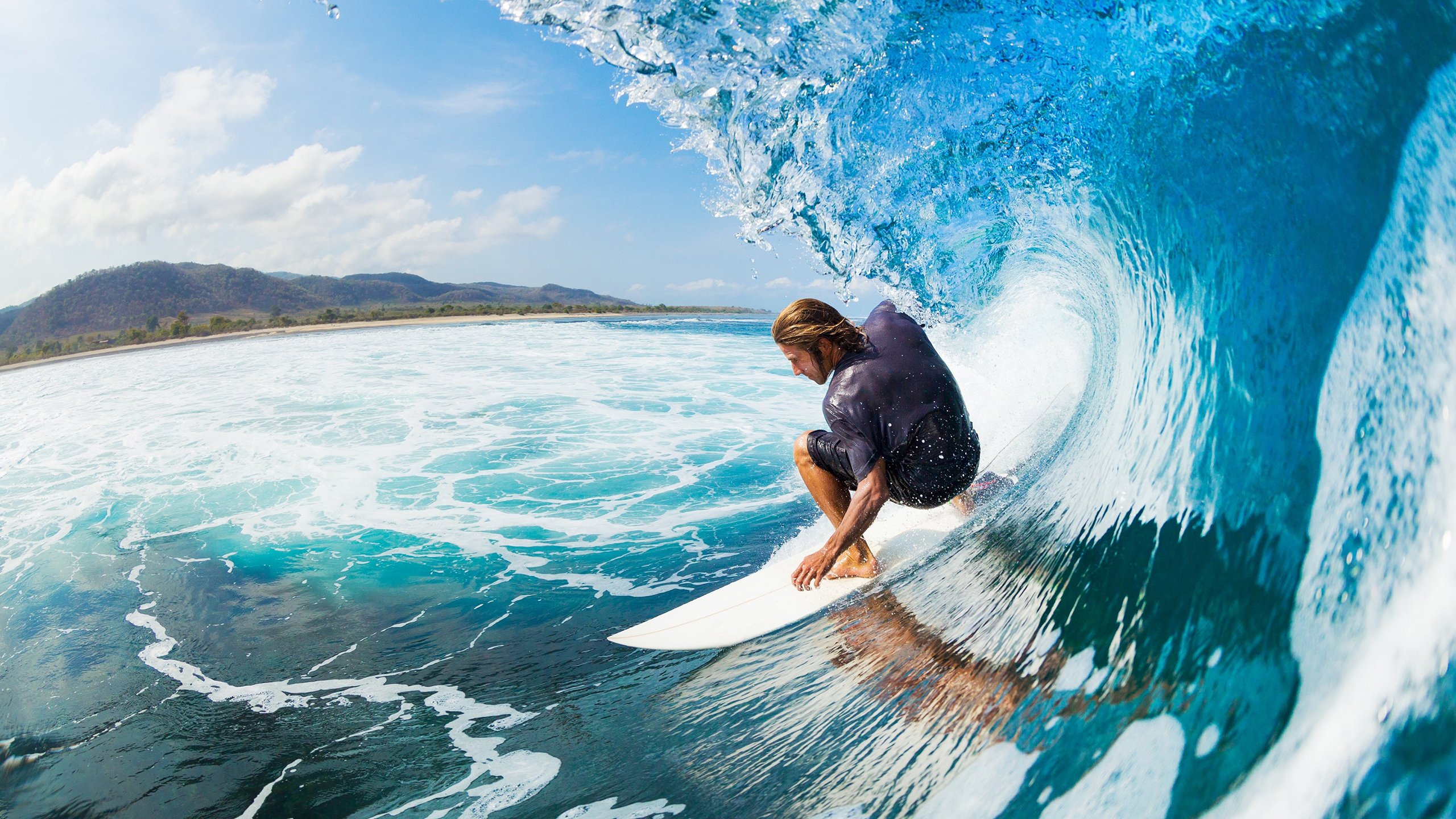 2019年总决赛第六场：勇士在主场迎战热火，库里在关键第四节连续投中两记三分，带队成功逆转，夺得队史第四个总冠军。