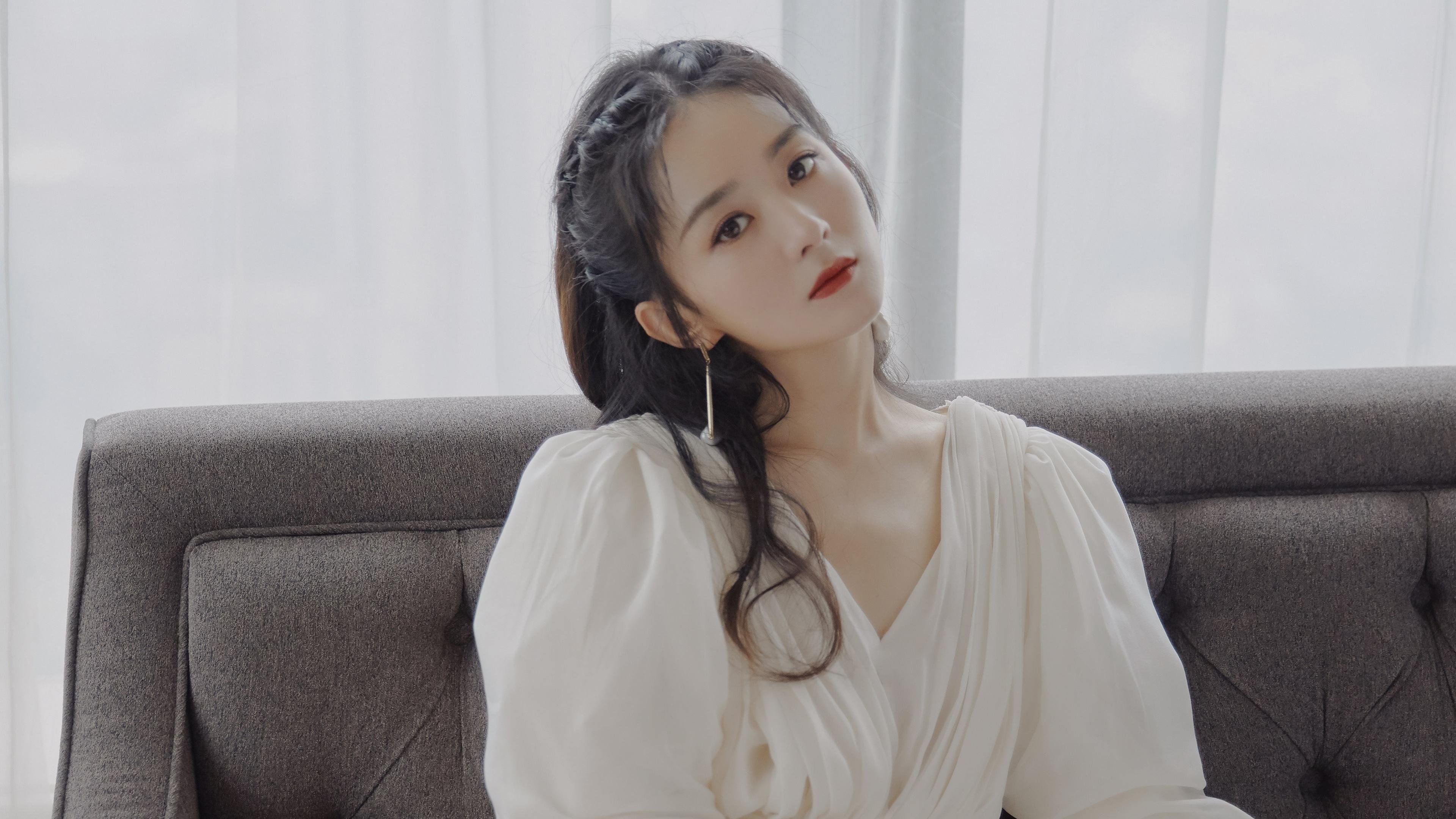 “智能判罚系统的信任危机：科技在裁判中的应用效果与未来突破”