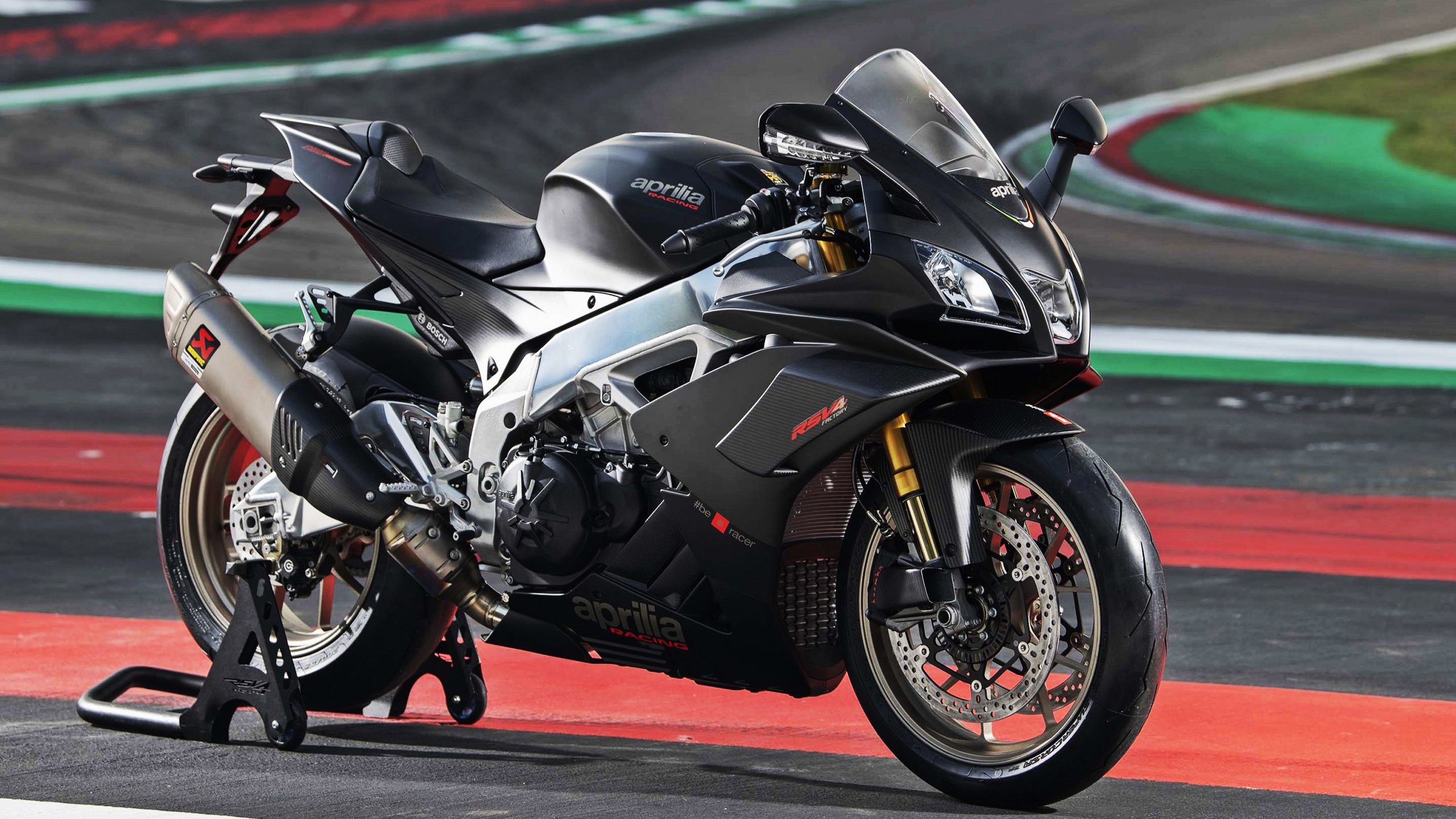 “法甲场场精彩,豪门之间的冠军争夺白热化”,法甲冠军叫什么