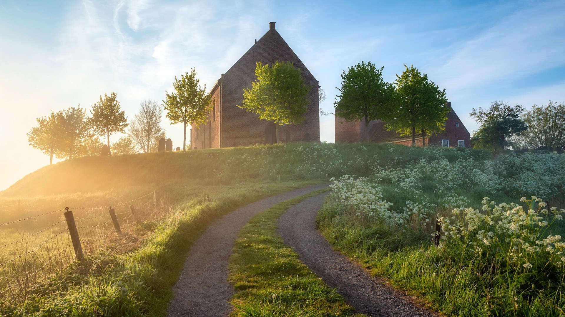 大型水上飞人表演，激流与空中的极限挑战，水上飞人有危险吗