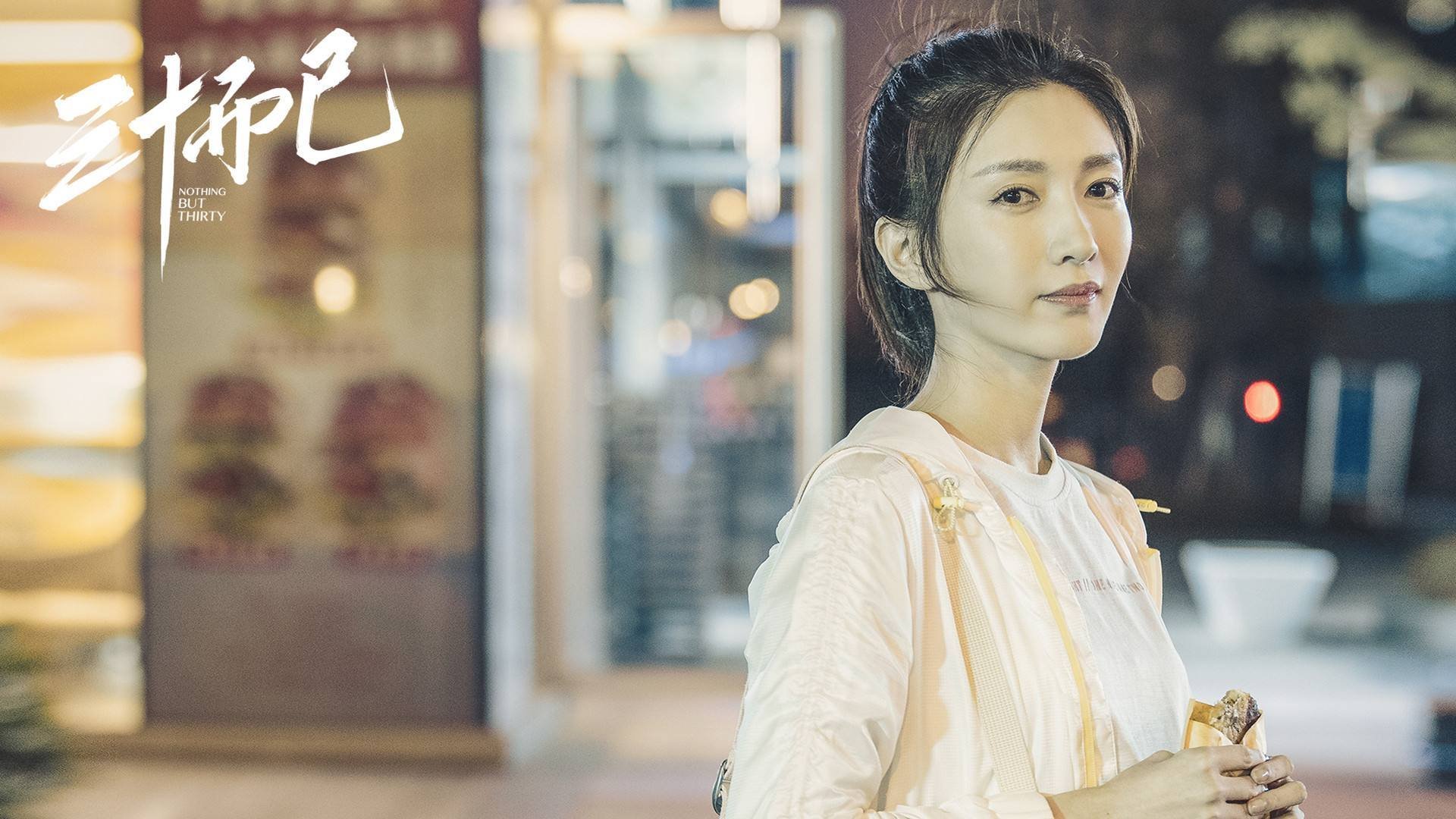 九游下载中心-网络直播火爆足球盛况，球迷热情高涨，足球网络主播挣钱吗